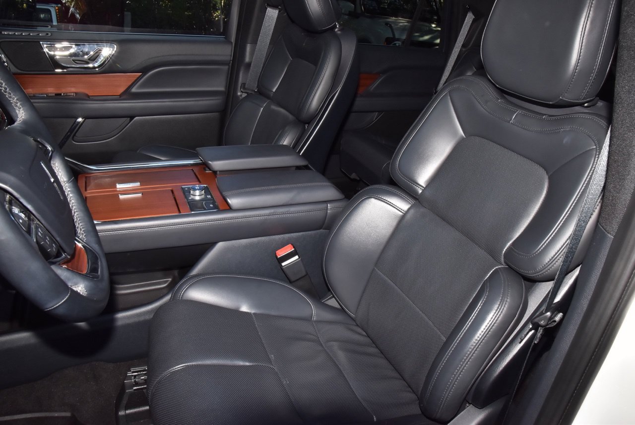 Used 2023 Lincoln Navigator 2WD image 33