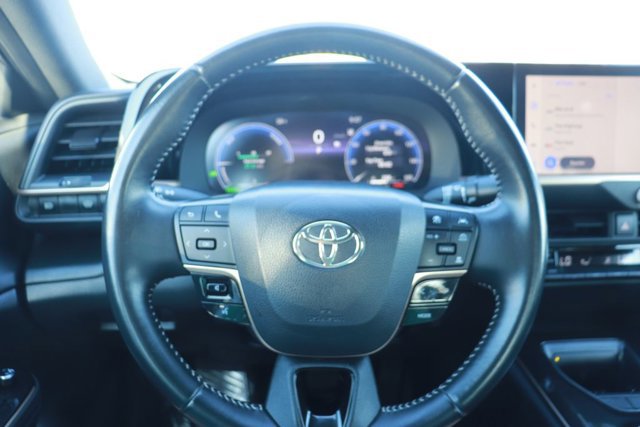 Used 2024 Toyota Crown XLE image 17