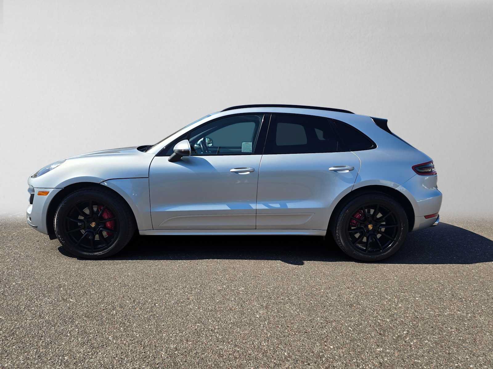 Used 2015 Porsche Macan Turbo AWD/4WD image 6