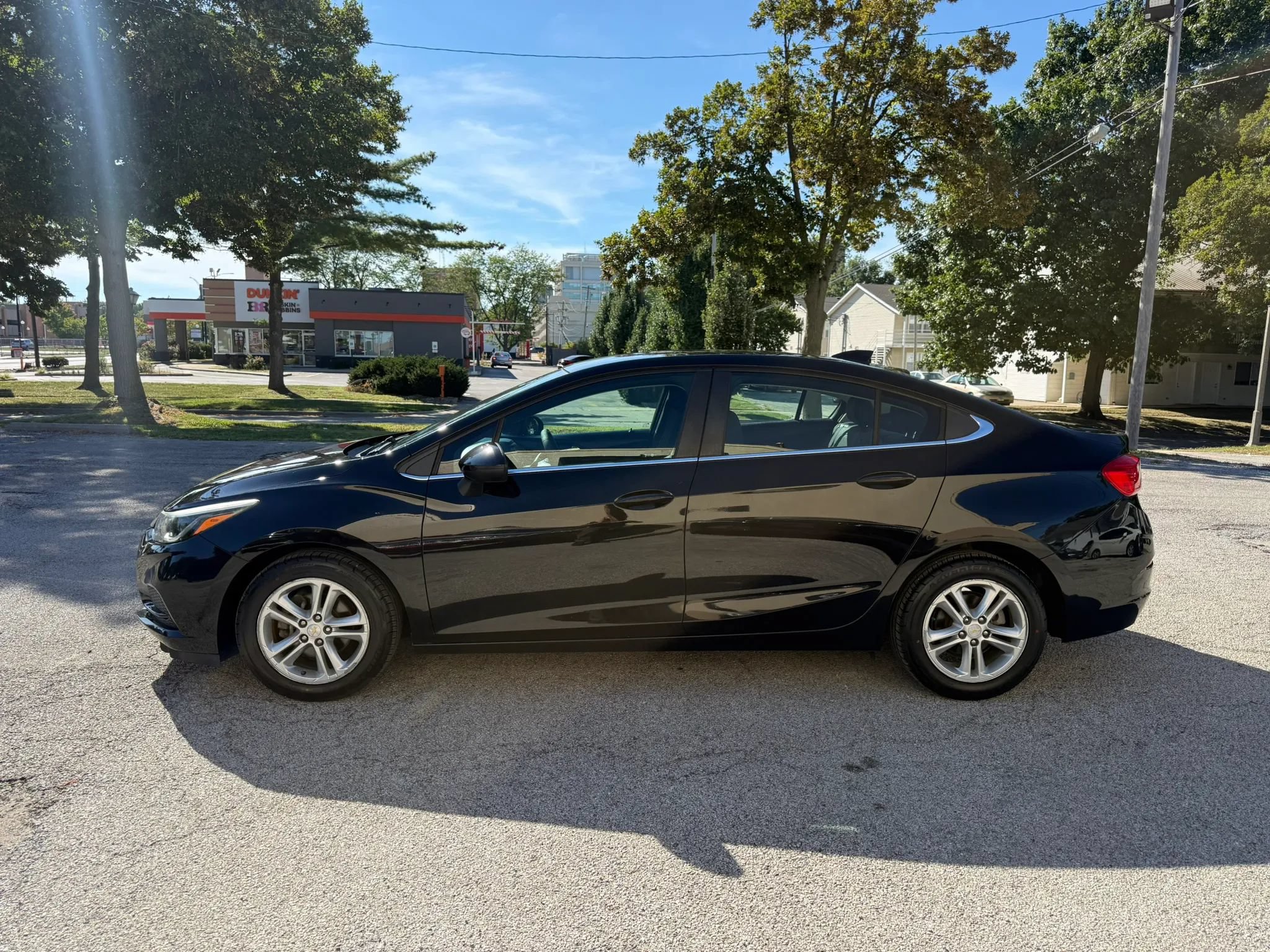 Used 2016 Chevrolet Cruze LT FWD image 4