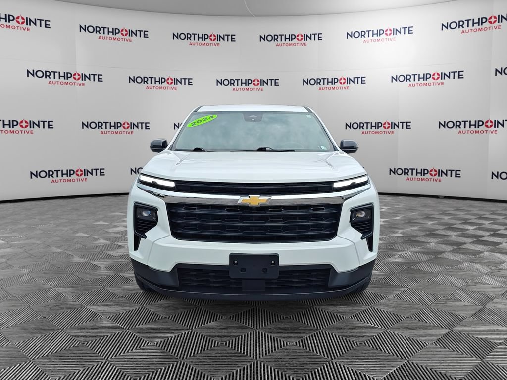 Used 2024 Chevrolet Traverse LS FWD image 8