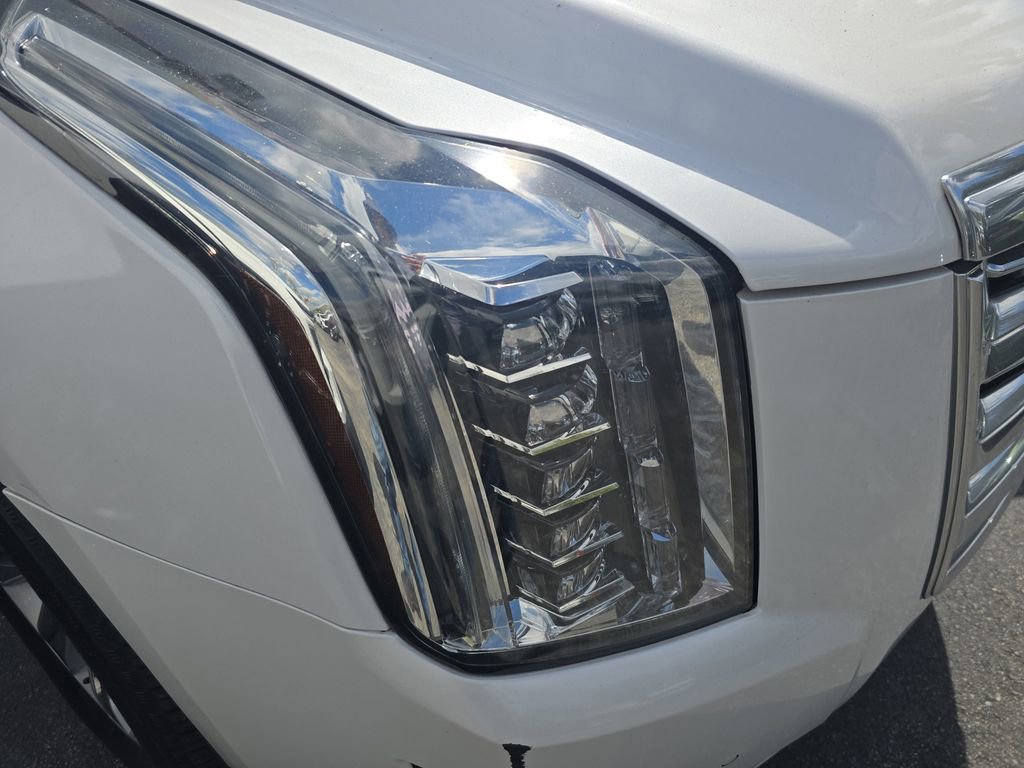 Used 2018 Cadillac Escalade Platinum image 3