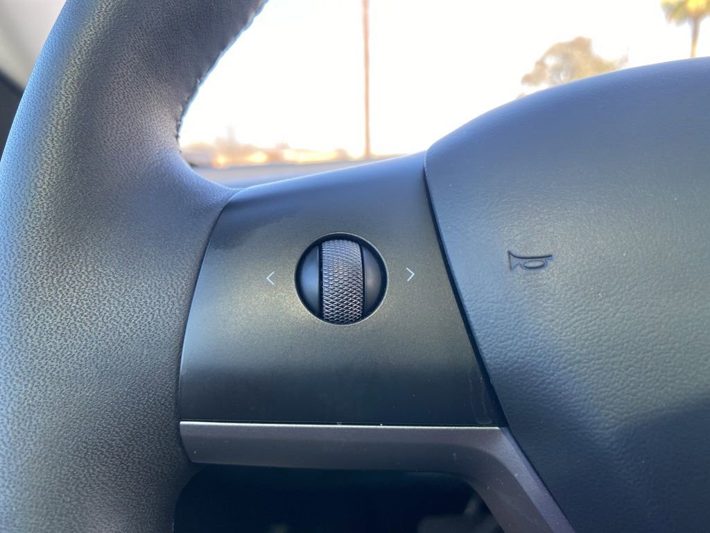 Used 2023 Tesla Model 3 Standard Range image 24