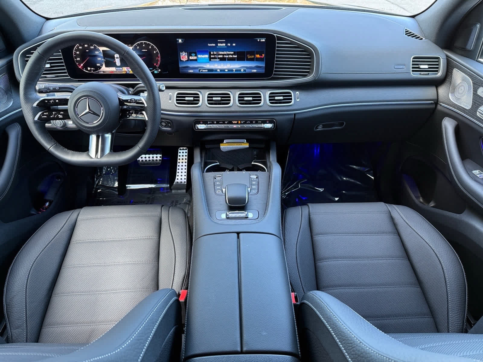 Used 2025 Mercedes-Benz GLS 580 4MATIC image 12