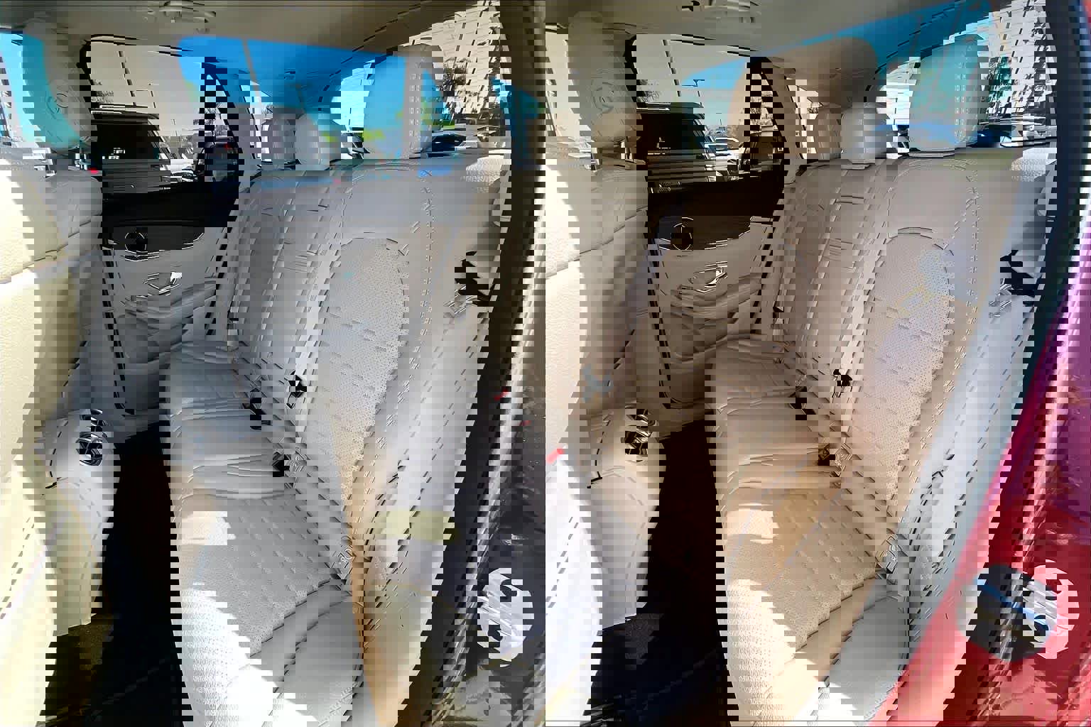 Used 2022 Mercedes-Benz GLC 300 image 19