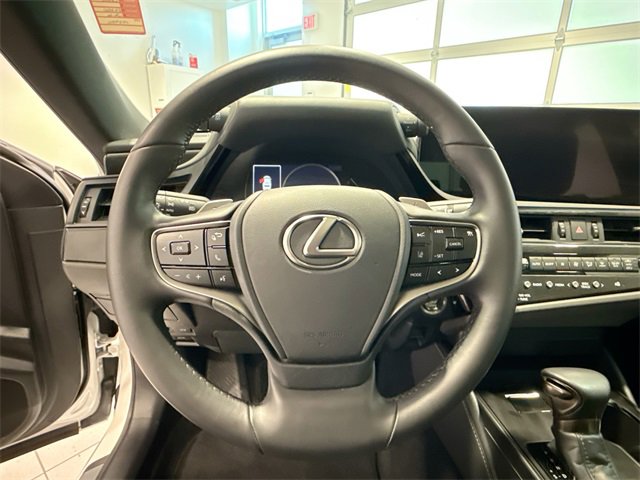 Used 2025 Lexus ES 350 image 9