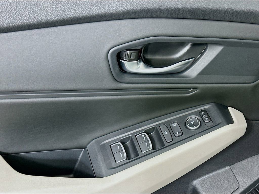 Certified 2025 Honda Accord SE image 21