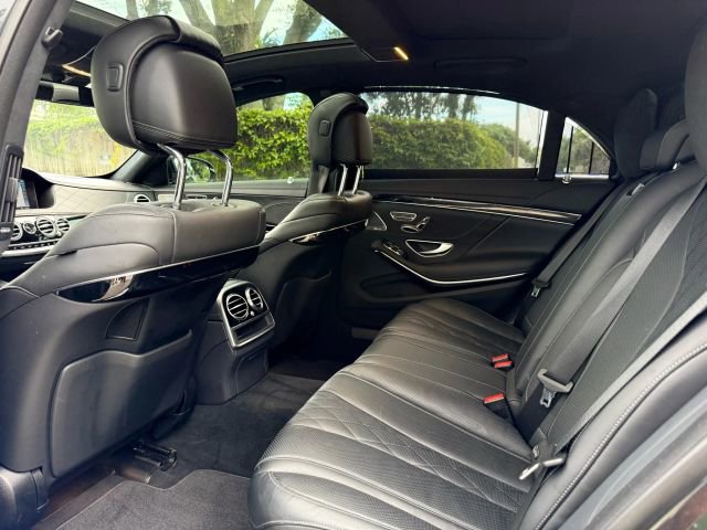 Used 2018 Mercedes-Benz S 560 Sedan w/ Premium Package image 17
