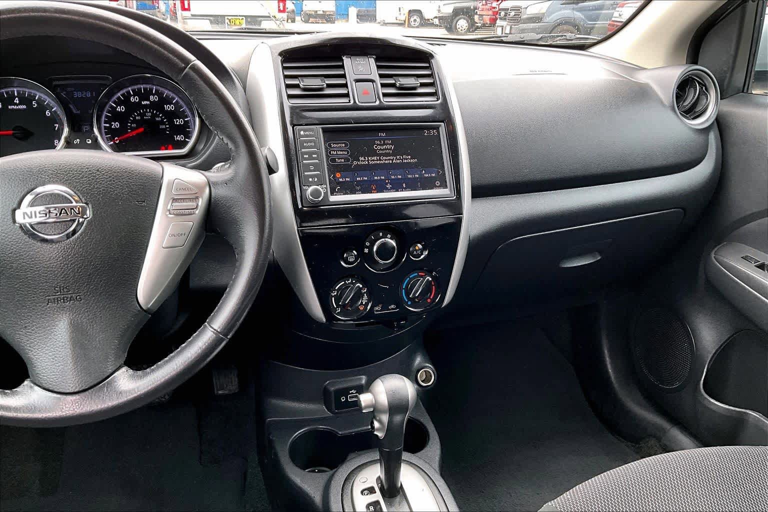 Used 2019 Nissan Versa SV w/ SV Special Edition Package FWD image 7