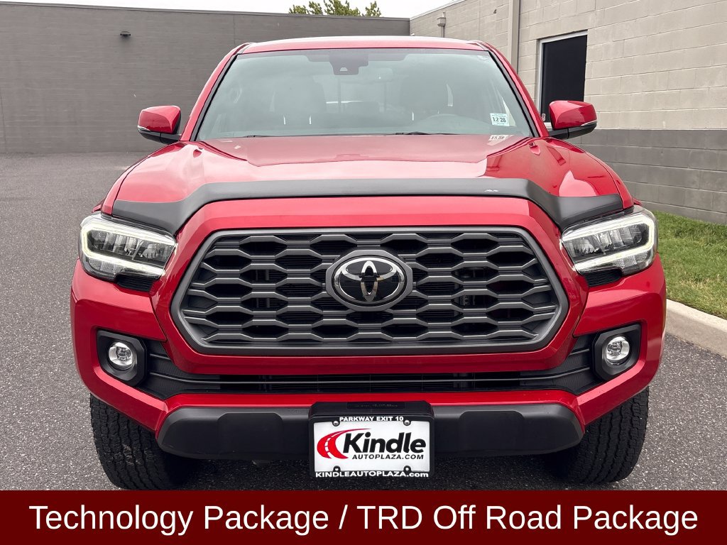 Used 2023 Toyota Tacoma TRD Off-Road w/ Technology Package AWD/4WD image 3