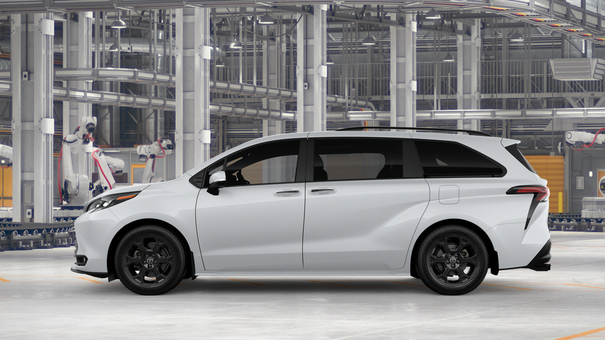New 2026 Toyota Sienna XLE Woodland Edition AWD/4WD image 6