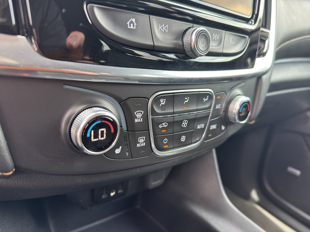 Used 2019 Chevrolet Traverse RS FWD image 16