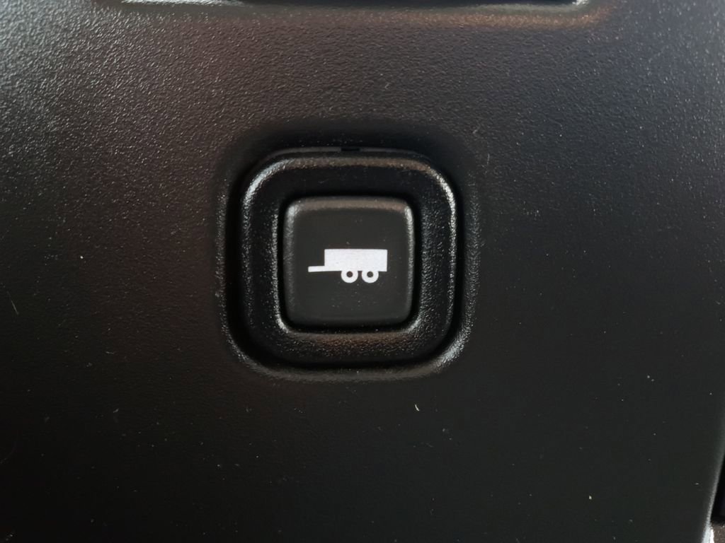 Used 2021 Chevrolet Express 2500 w/ Driver Convenience Package image 10