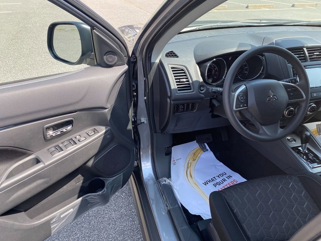 New 2025 Mitsubishi Outlander Sport ES image 10