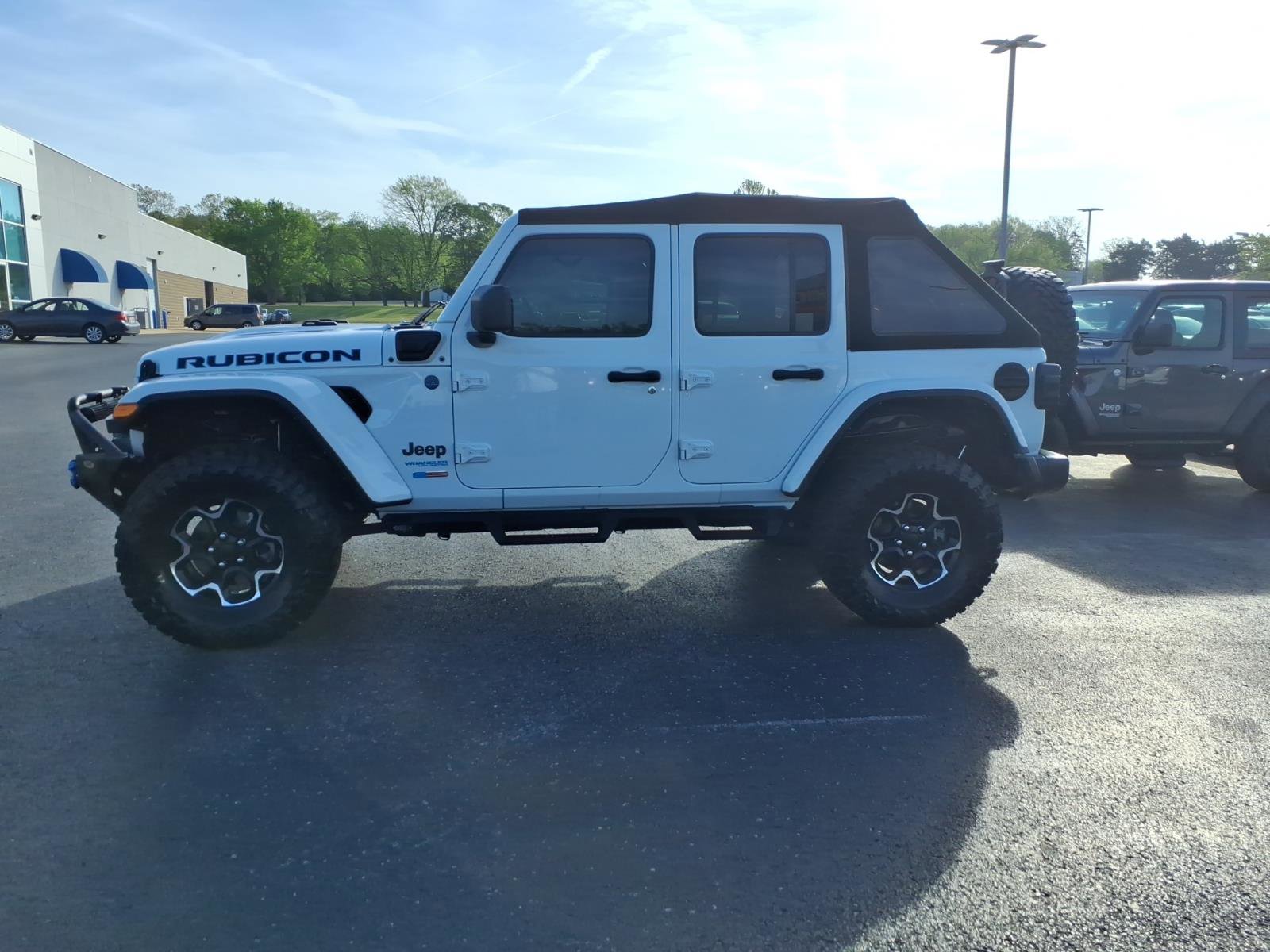 Used 2021 Jeep Wrangler Unlimited Rubicon 4xe w/ Dual Top Group image 3