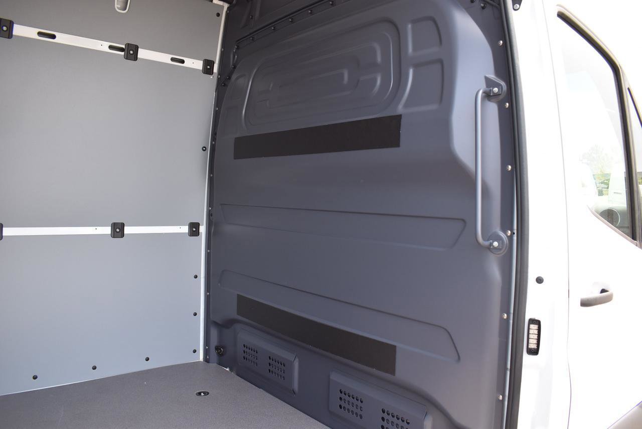 New 2025 Mercedes-Benz Sprinter 2500 image 9