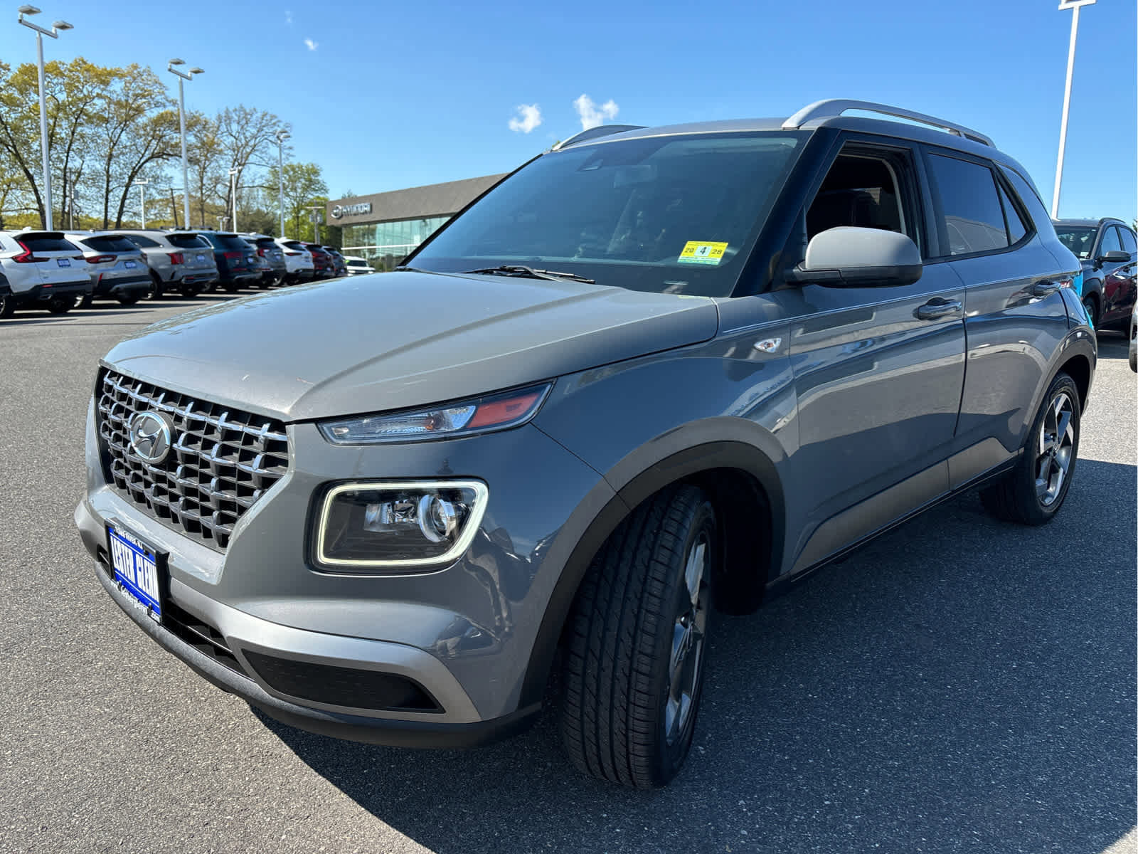 Used 2021 Hyundai Venue SEL w/ Premium Package FWD image 5