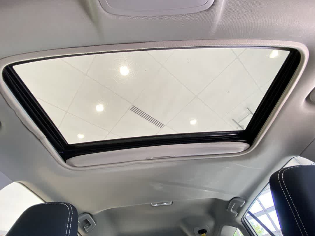Used 2018 Toyota RAV4 XLE AWD/4WD image 24