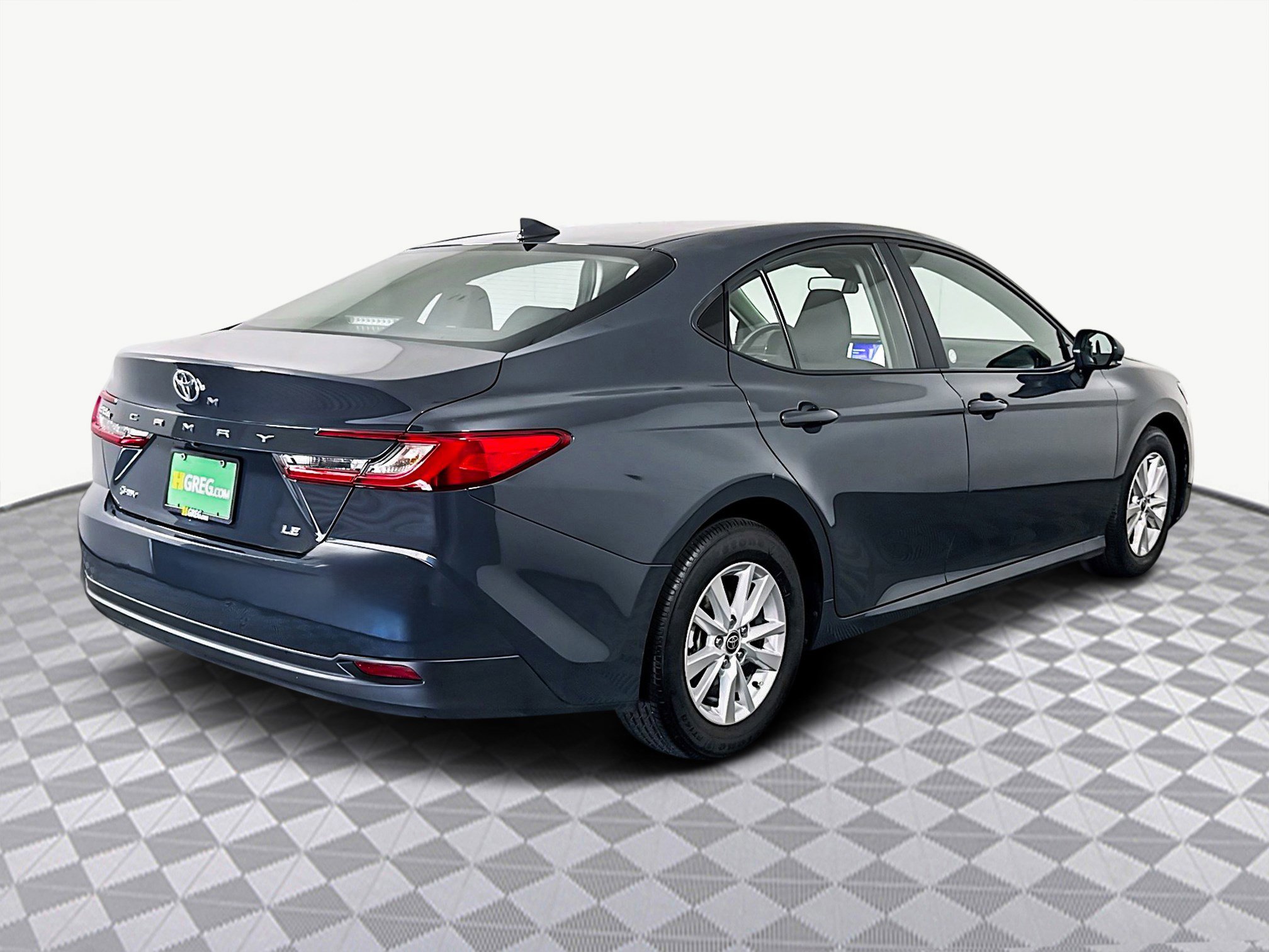 Used 2025 Toyota Camry LE image 10