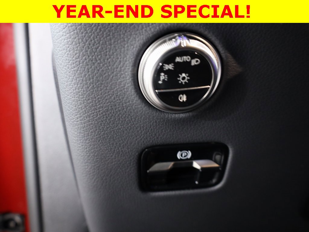 Used 2025 Mercedes-Benz GLC 300 4MATIC image 14