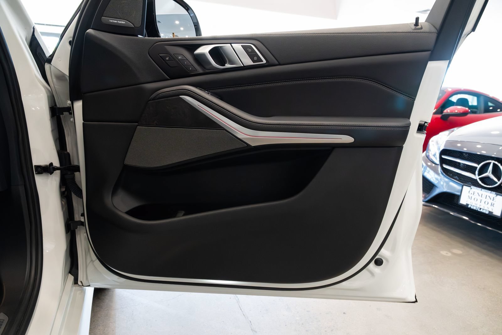 Used 2023 BMW X5 M50i w/ Executive Package AWD/4WD image 24