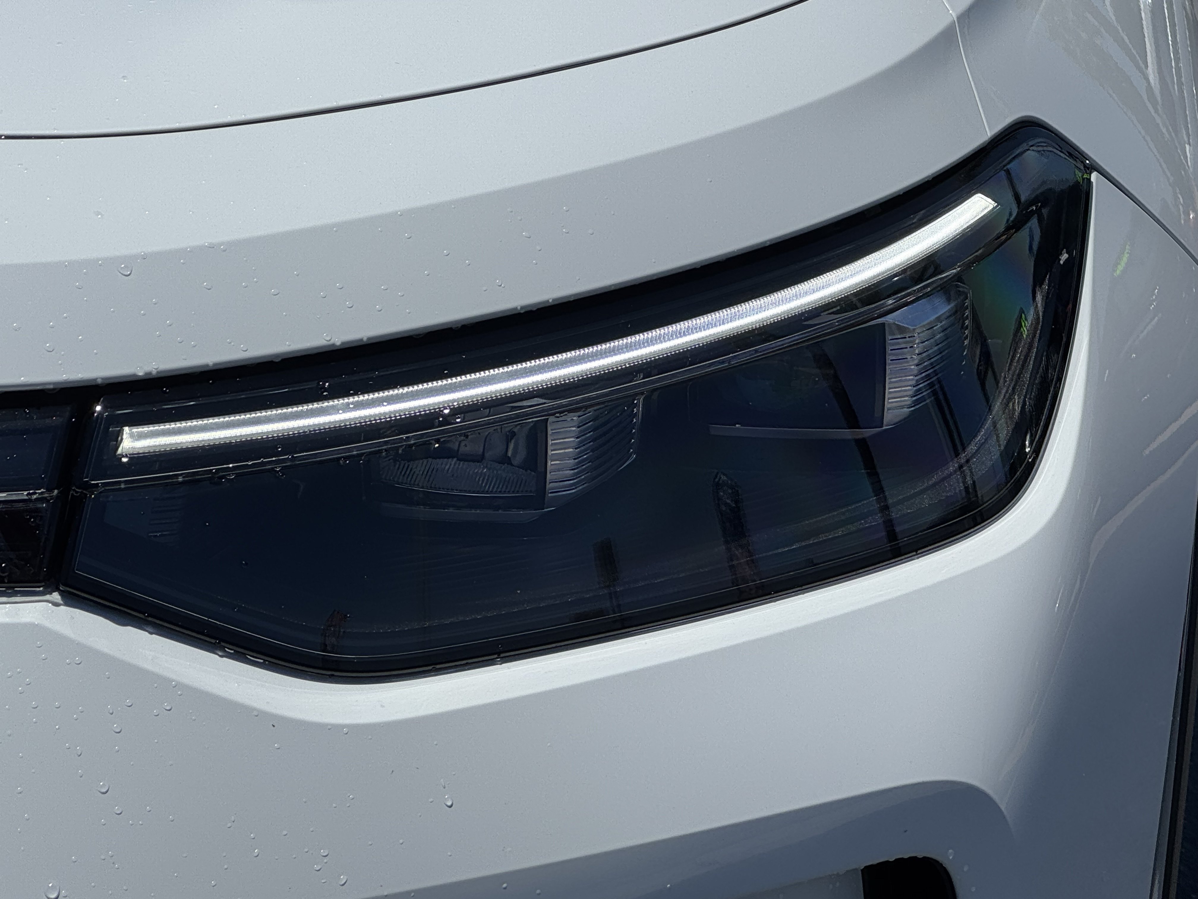 Certified 2025 Volkswagen Tiguan S FWD image 4