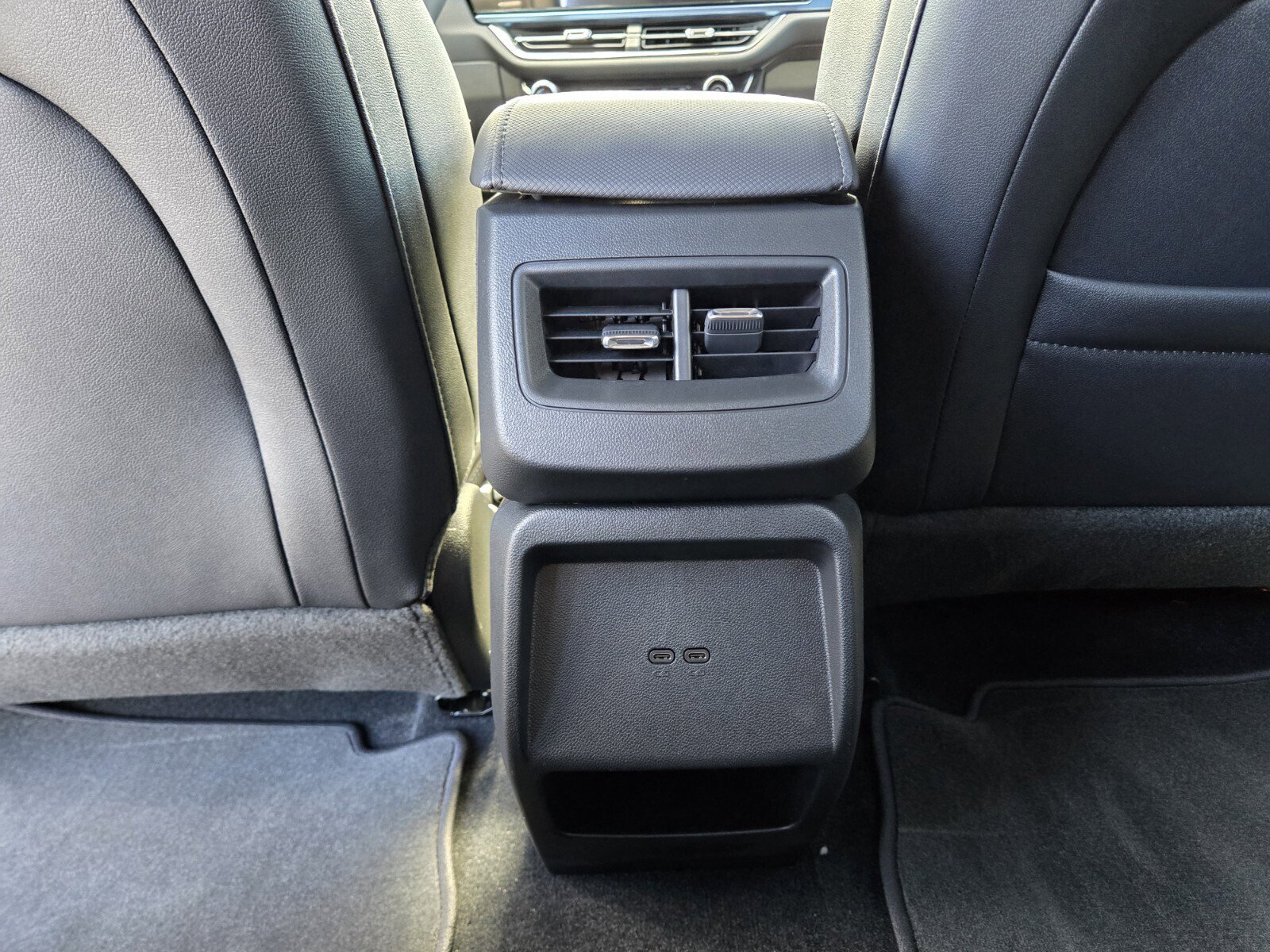 New 2026 Chevrolet Equinox EV LT image 10