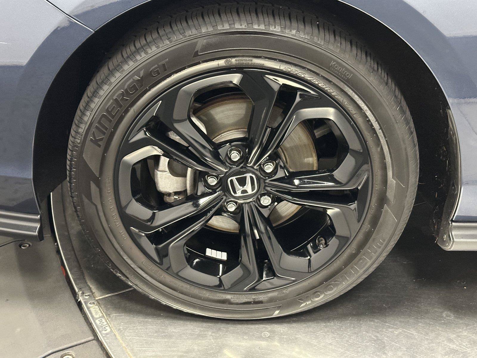 Certified 2025 Honda Accord SE image 18