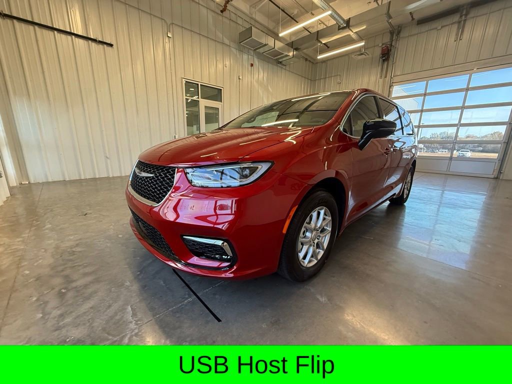 New 2026 Chrysler Pacifica Select image 10