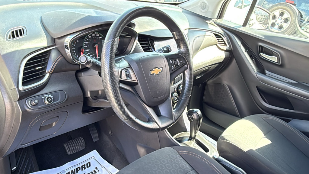Used 2020 Chevrolet Trax LS w/ Tint and Cruise Package FWD image 24
