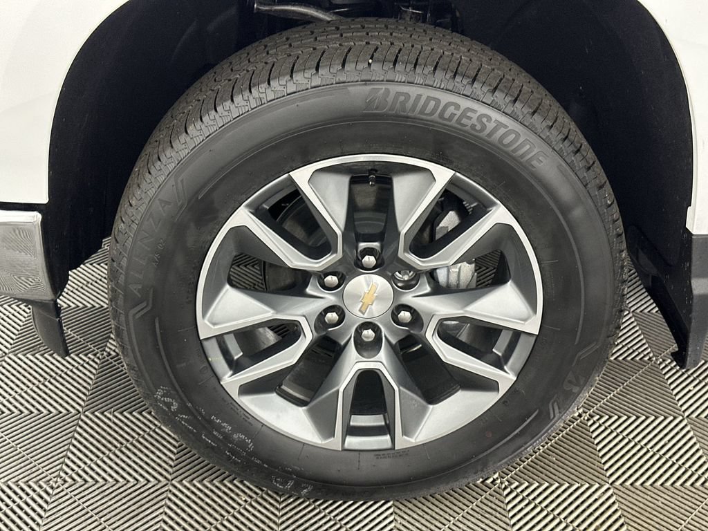 Used 2026 Chevrolet Silverado 1500 LT AWD/4WD image 33