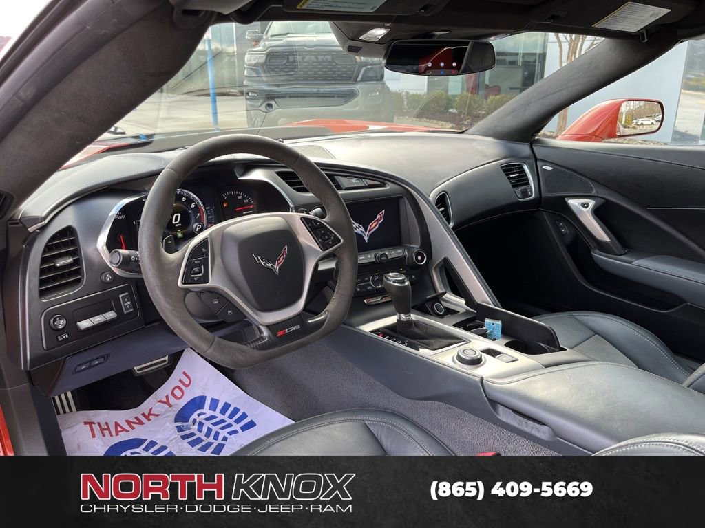 Used 2015 Chevrolet Corvette Z06 w/ 3LZ Preferred Equipment Group image 12