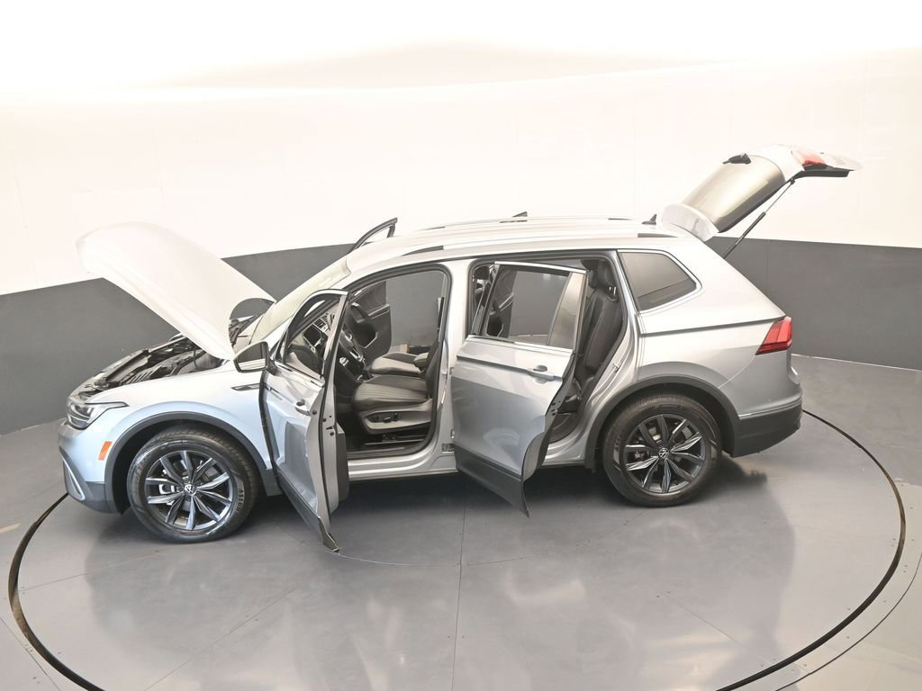 Used 2023 Volkswagen Tiguan SE image 66