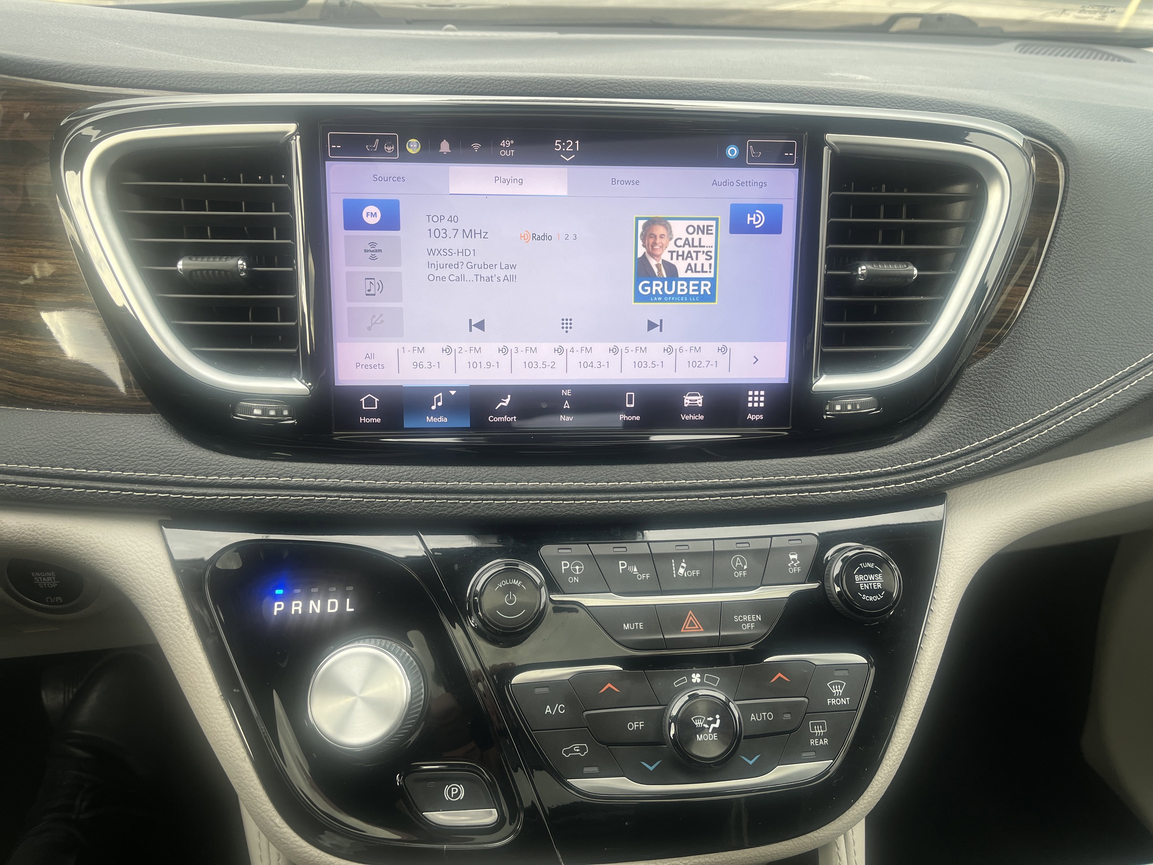 Used 2022 Chrysler Pacifica Limited FWD image 29