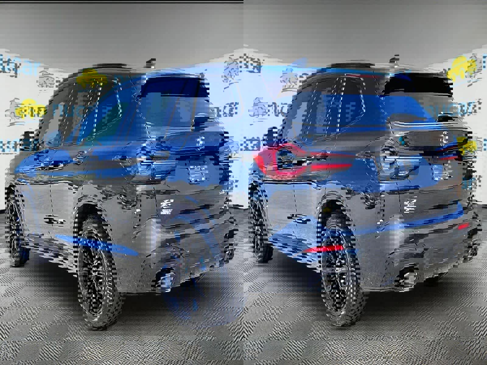 Used 2024 BMW X3 xDrive30i w/ Premium Package AWD/4WD image 4