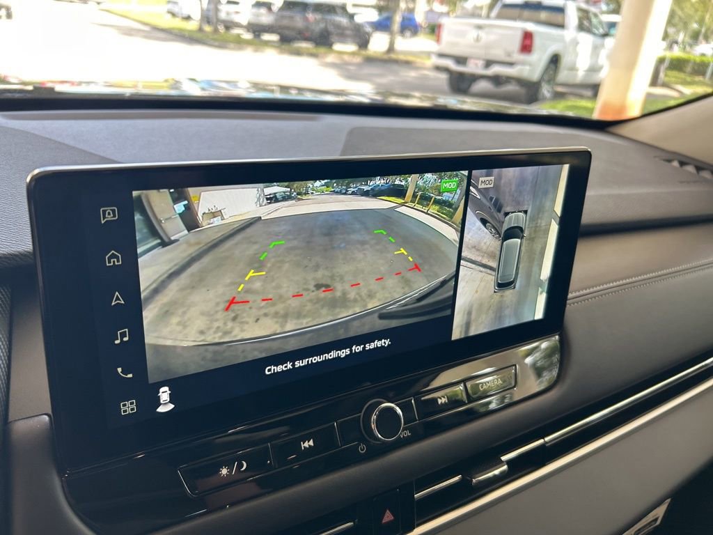 New 2025 Mitsubishi Outlander SEL image 11