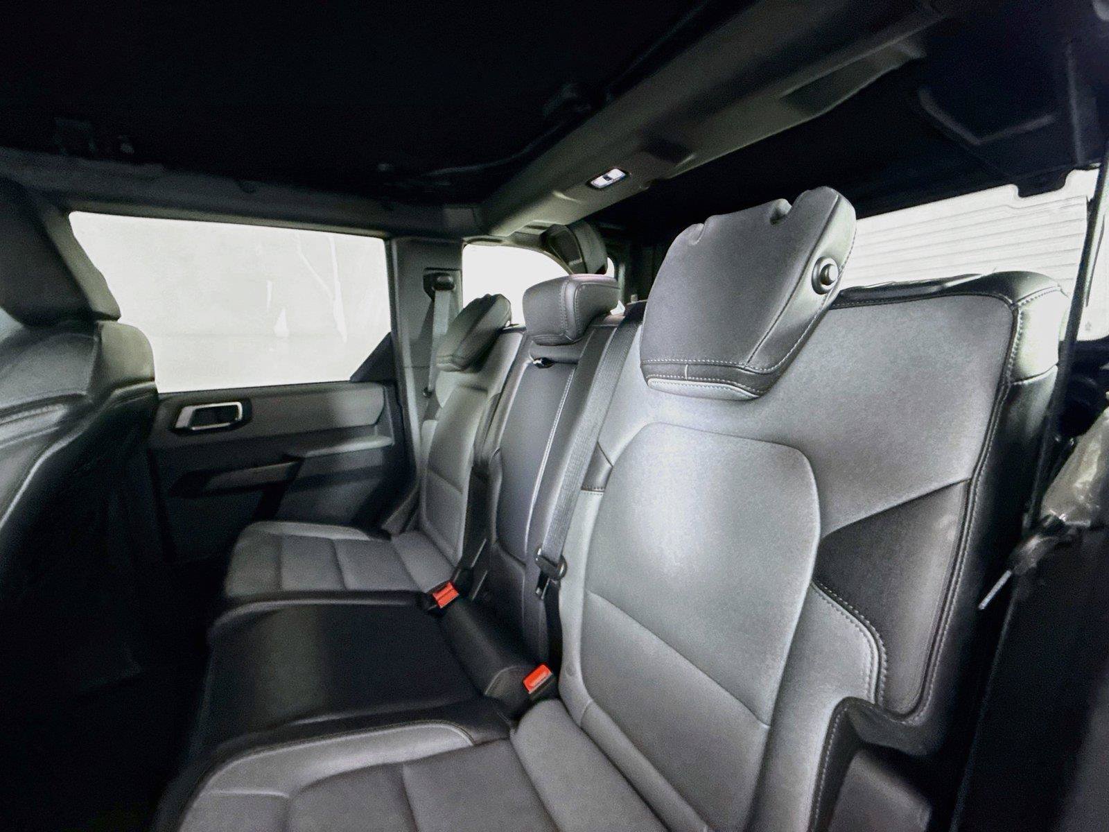 Used 2024 Ford Bronco Everglades AWD/4WD image 27