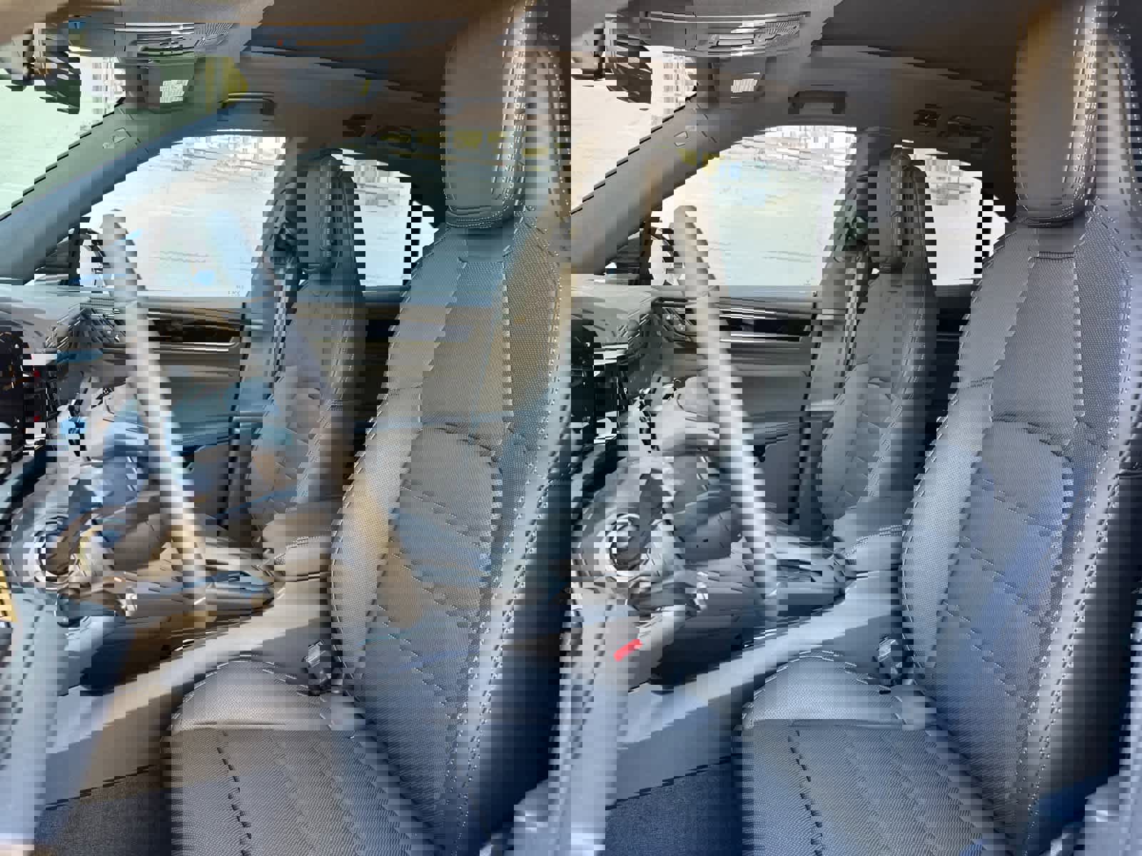 New 2026 Porsche Macan Electric RWD image 5