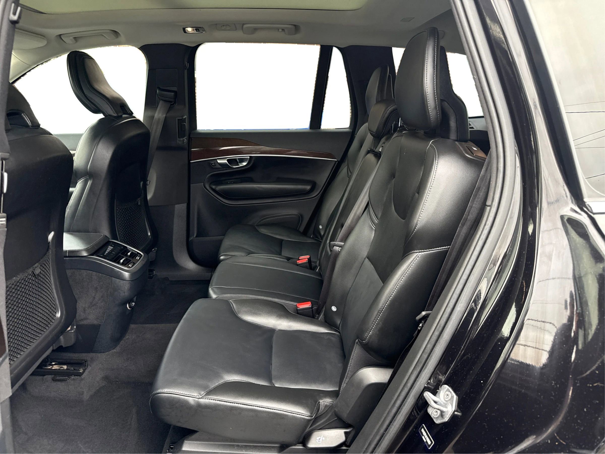 Used 2019 Volvo XC90 T5 Momentum w/ Protection Package image 10