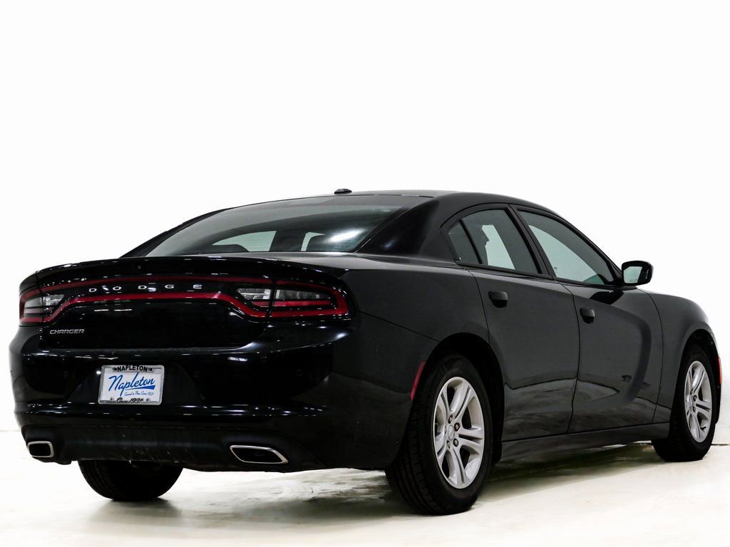 Used 2019 Dodge Charger SXT w/ Leather Interior Group image 7