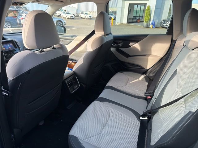 Used 2023 Subaru Forester Premium AWD/4WD image 5