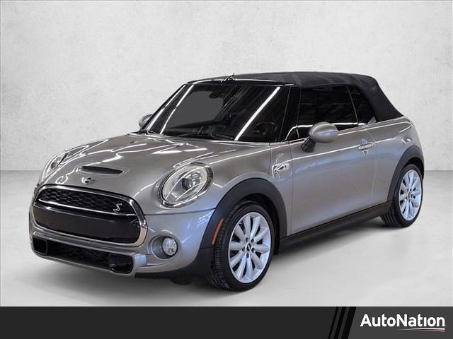 Used 2017 MINI Cooper S image 1