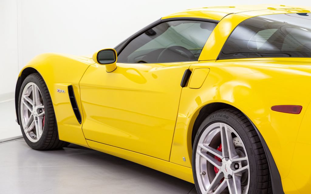 Used 2007 Chevrolet Corvette Z06 w/ Preferred Equipment Group RWD image 13