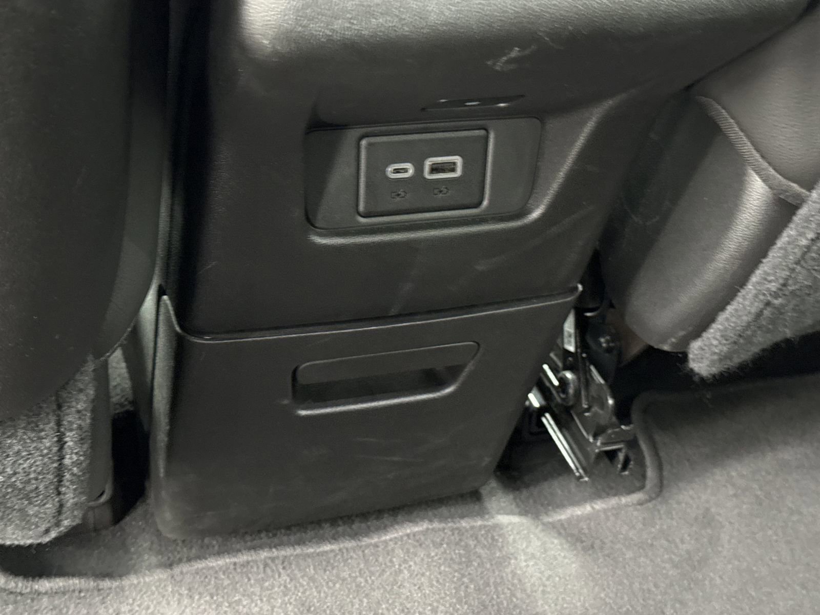Used 2024 Cadillac XT6 Luxury FWD image 13