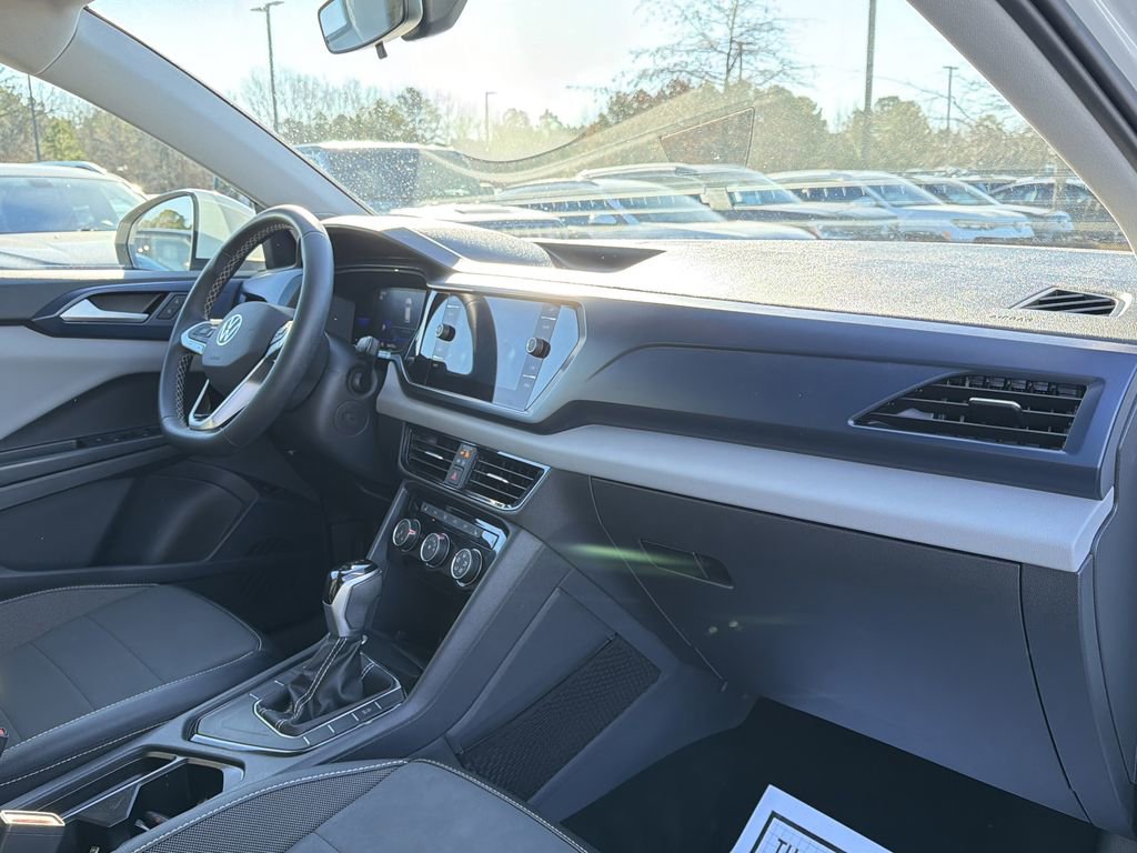 Used 2023 Volkswagen Taos SE image 20