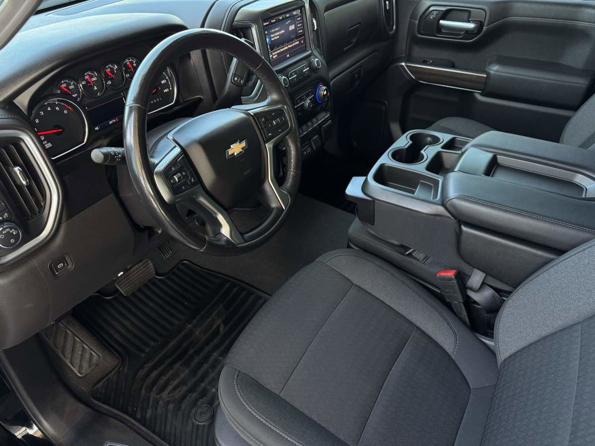 Used 2021 Chevrolet Silverado 1500 LT w/ Convenience Package II image 17