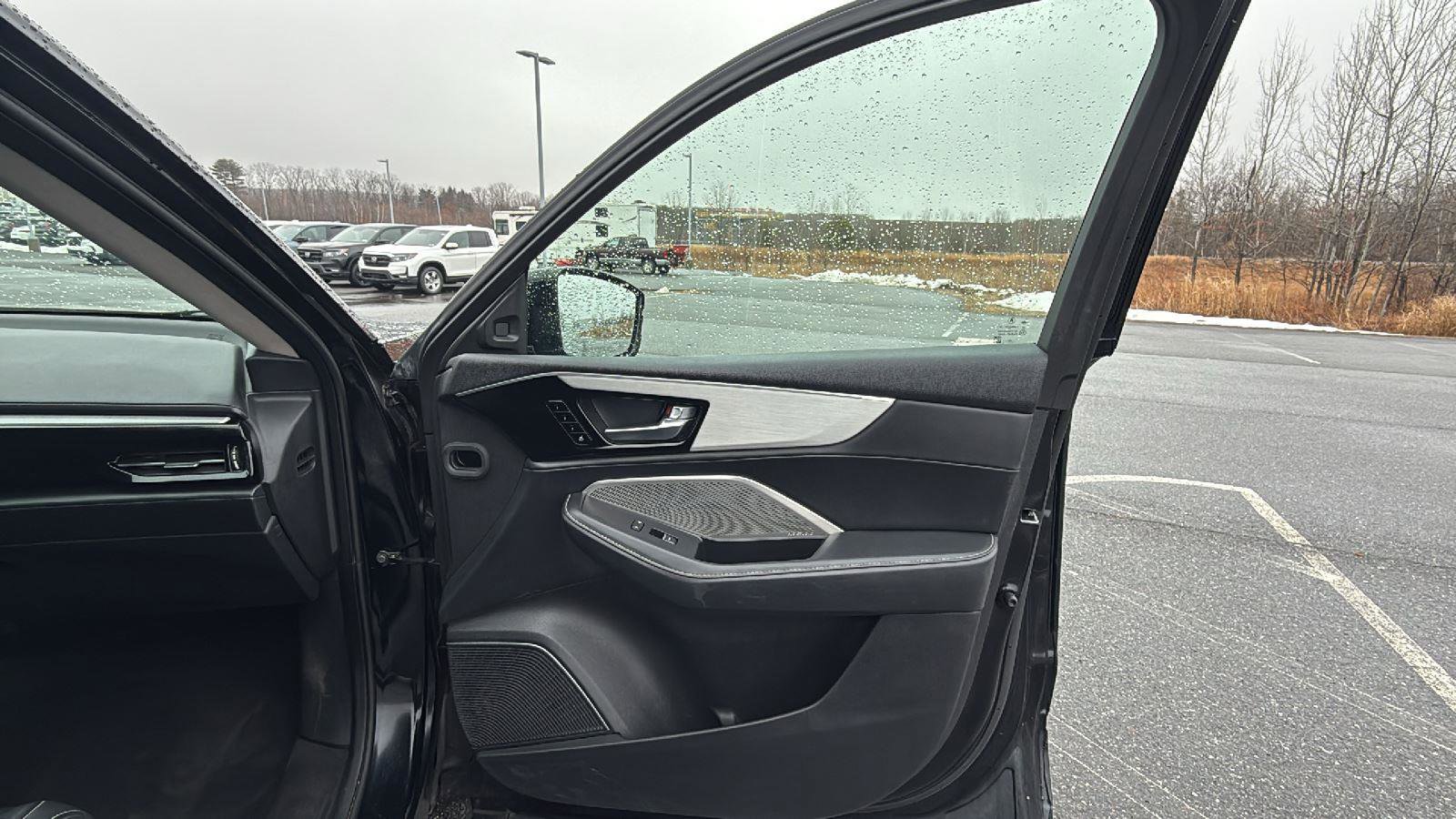 Used 2023 Acura MDX SH-AWD w/ Technology Package image 17