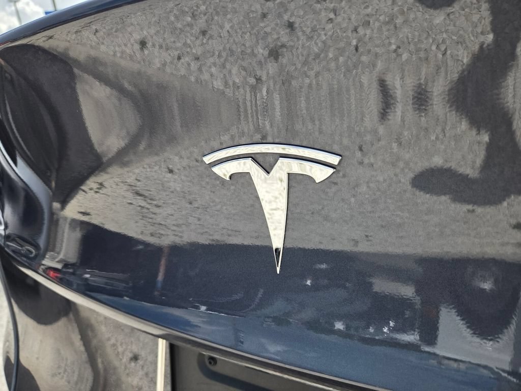 Used 2022 Tesla Model Y Long Range AWD/4WD image 13