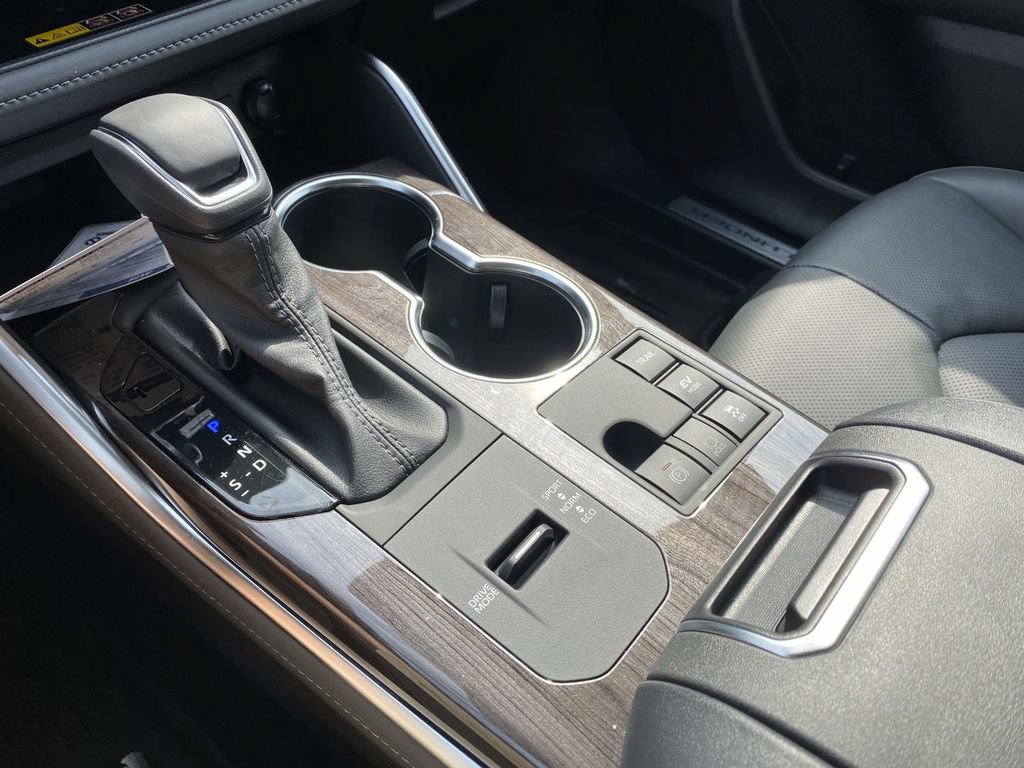 New 2026 Toyota Highlander Limited AWD/4WD image 20