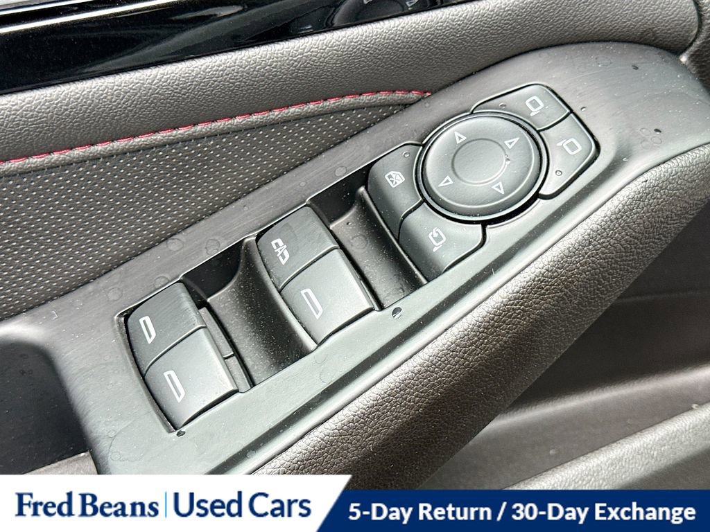 Used 2023 Chevrolet Traverse RS AWD/4WD image 20